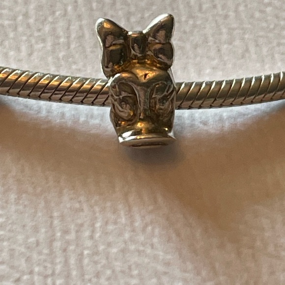 Authentic Chamilia Daisy Duck charm; hard to find - Picture 6 of 6